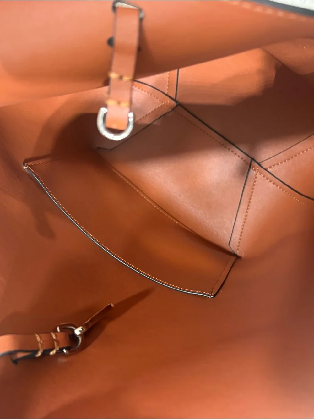 NWOT MDBM Maison de Beaute Marseilles Cholet Bucket Purse Two-Tone Medium Leathe
